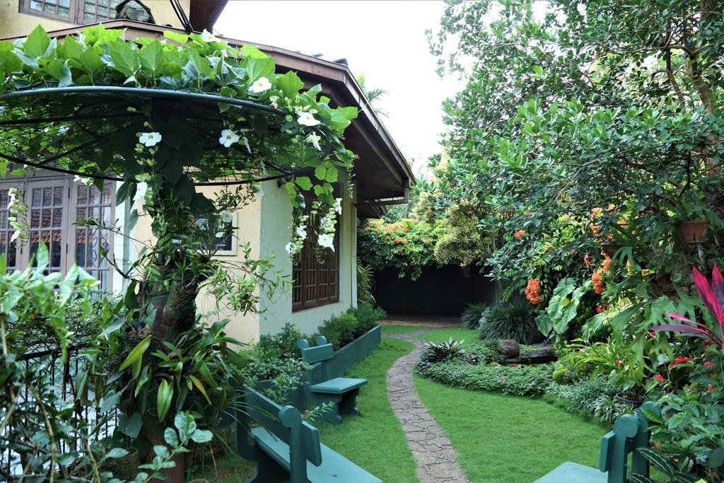 Glory Homestay Kandy Exterior photo
